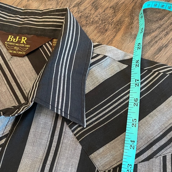 BJ-R Authentic Western Shirt Vintage Pearl Snap Size L
Great shape! - Picture 8 of 9